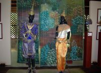 Галерея древних костюмов