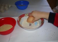 как сделать поделку из яйца 3