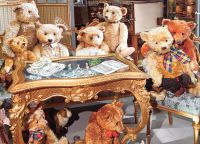 Коллекция старинных мишек Тедди в Музее кукол