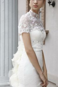 Короткое кружевное свадебное платье 2