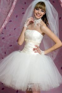 Короткие свадебные платья с корсетом 1