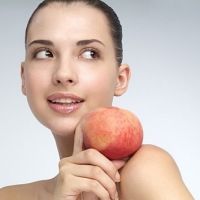 применение яблочного уксуса для лица
