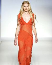 Оранжевое платье  2