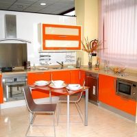 оранжевый цвет в интерьере кухни 2