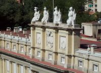 Отделка фасада дворца Лириа
