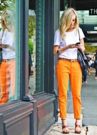 с чем носить оранжевые брюки 10