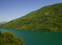 Озеро Ябланица - завораживающий пейзаж