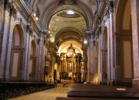 Центральный неф в кафедральном соборе Буэнос-Айреса
