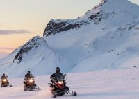 Поездка на снегоходах по леднику Лаунгйёкудль