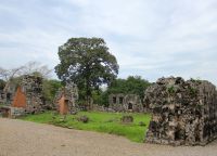 Развалины старинной церкви Святого Доминика