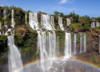 Водопады Игуасу и радуга