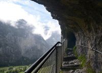 Вид на водопад Штауббах из туннеля