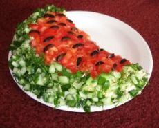 салат в виде арбуза