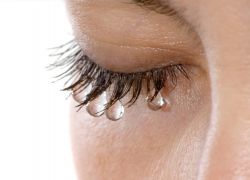 слезоточивость глаз причины и лечение