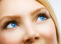 цветные контактные линзы для глаз