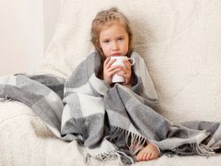 сухой лающий кашель у ребенка без температуры