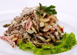 простой и вкусный салат с грибами