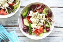 Классический греческий салат простой рецепт