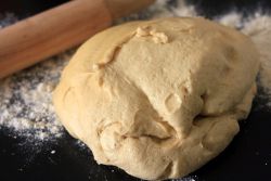 Рецепт сдобного дрожжевого теста для пирогов в хлебопечке