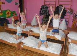Гимнастика после сна в детском саду