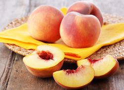 польза персика для организма