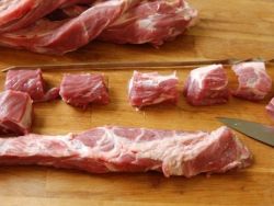 Как резать мясо на шашлык