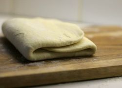 Как сделать слоеное тесто