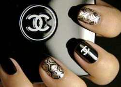 chanel style manicure