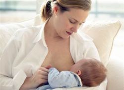 Молозиво из груди при беременности