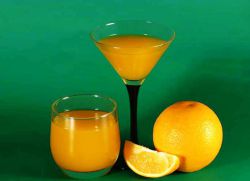 алкогольный напиток из апельсинов