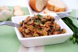 рецепт салата с маринованными грибами