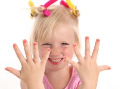 почему у ребенка ногти слоятся