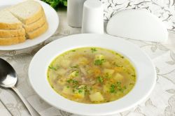 суп с гречкой и грибами