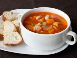 томатный суп с фасолью