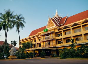 Отель Angkor