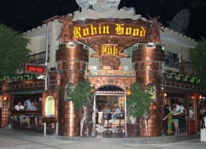 Популярный клуб Пафоса Robin Hood Bar