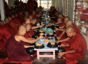 Достопримечательность Амаяпуя – монастырь Маха-Гандхаён Чьяун