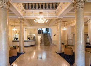 Холл Lindner Grand Hotel Beau Rivage