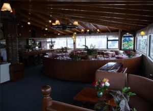Отели Эквадора Chalet Suisse - ресторан