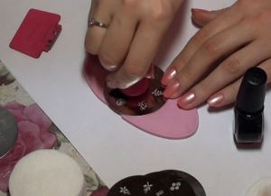 stamping manicure 4