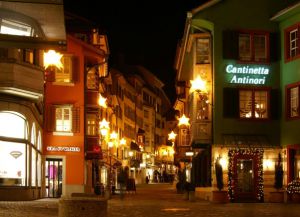 Лангштрассе называют улицей красных фонарей Цюриха