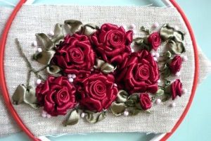 Вышивка лентами розы30