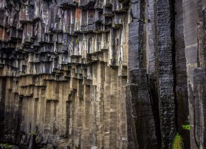 Базальтовые колонны водопада Свартифосс