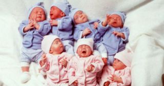 Первым в мире выжившим близнецам-семерняшкам исполняется 20 лет!