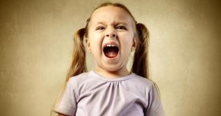 3 эффективных способа отучить ребенка от истерик