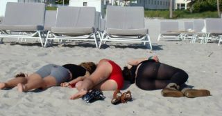 Лето, солнце, море, пляж: 20 смешных фотографий с отдыха