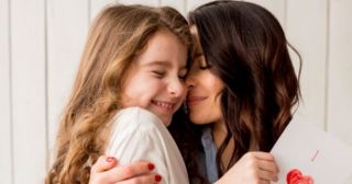 7 правил, которые помогут защитить дочь от страданий