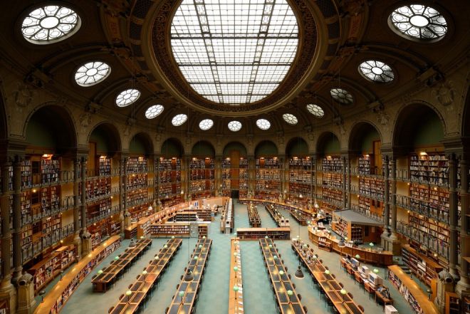 Библиотека во Франции