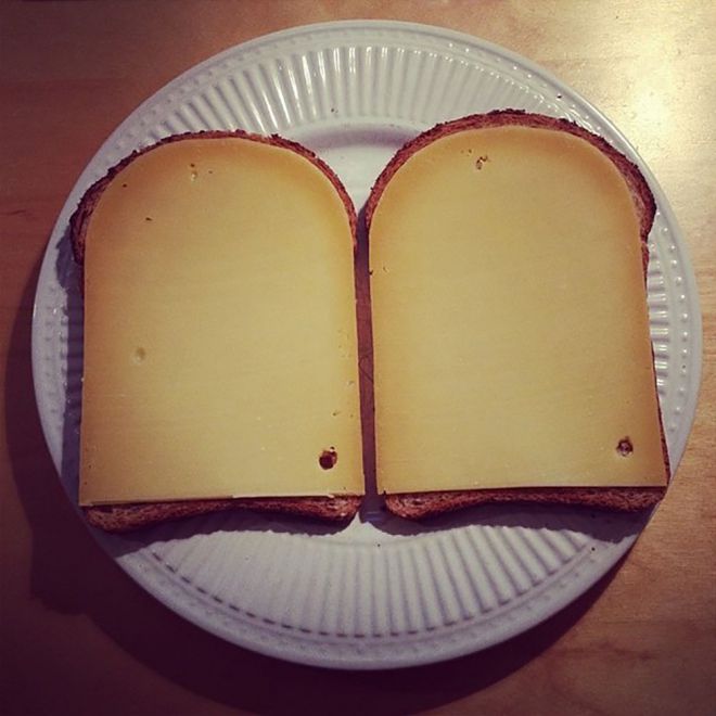 Сыр на хлебе