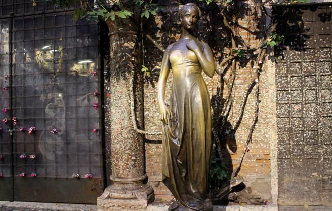 Памятник Джульетте в Вероне